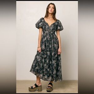 Floral black and gray Puff Sleeve Dress